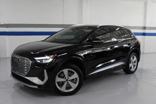 2024 Audi Q4 e-tron 50 Premium Plus