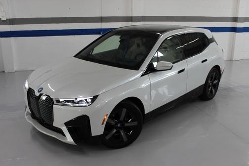 2023 BMW iX M60