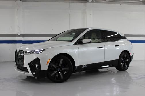 2023 BMW iX M60
