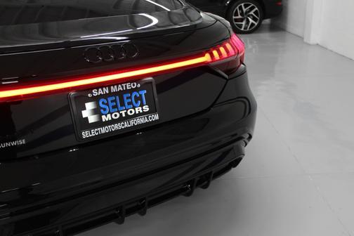 2023 Audi e-tron GT Premium Plus