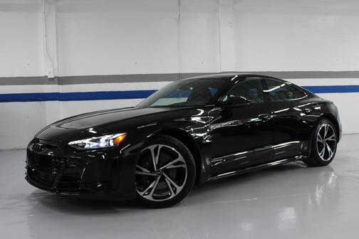 2023 Audi e-tron GT Premium Plus