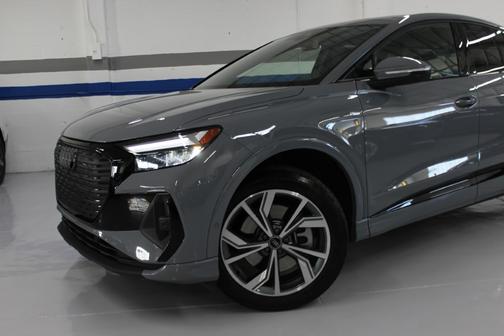 2024 Audi Q4 e-tron 50 Premium Plus