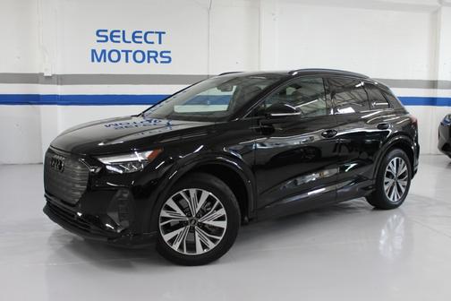 BLACK 2025 Audi Q4 e-tron 45 Premium
