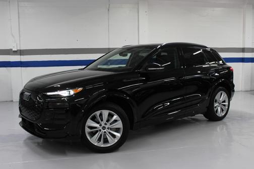 2025 Audi Q6 e-tron Premium RWD