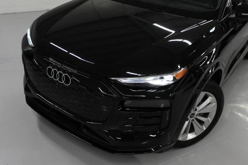 2025 Audi Q6 e-tron Premium RWD