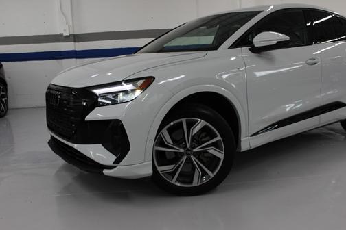 2024 Audi Q4 e-tron 50 Premium Plus