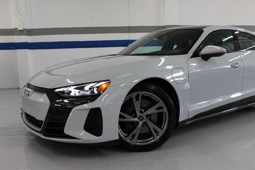 2023 Audi e-tron GT Premium Plus