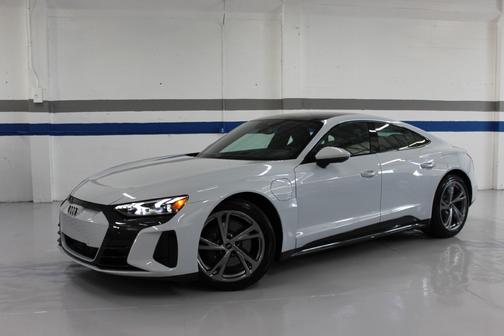 2023 Audi e-tron GT Premium Plus
