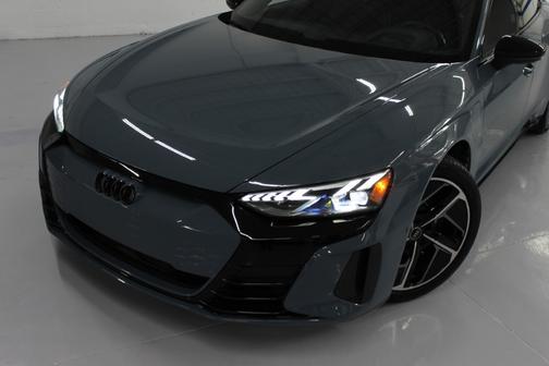 2023 Audi RS e-tron GT Base