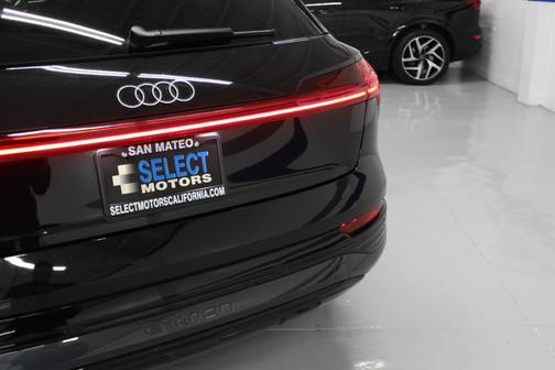 2024 Audi Q8 e-tron Premium