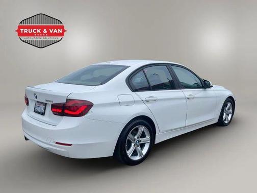 White 2014 BMW 328 i