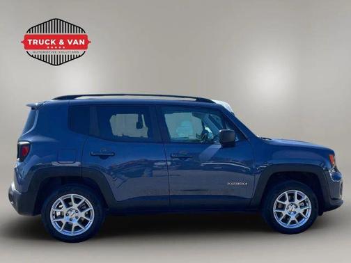 Blue 2022 Jeep Renegade Latitude
