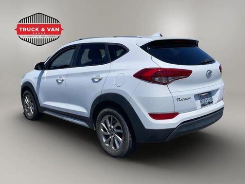 Dazzling White 2018 Hyundai TUCSON SEL