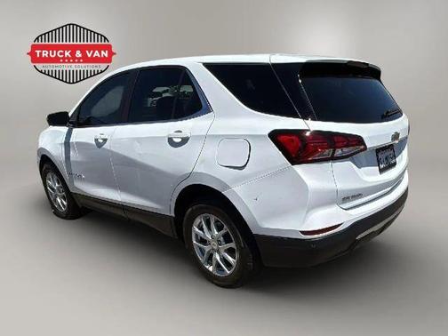 White 2024 Chevrolet Equinox LT