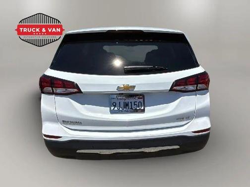 White 2024 Chevrolet Equinox LT