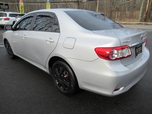 2011 Toyota Corolla LE