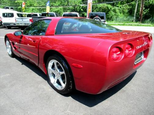 2001 Chevrolet Corvette Base