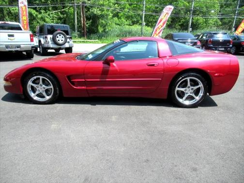2001 Chevrolet Corvette Base