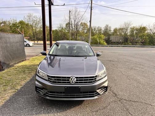 2017 Volkswagen Passat 1.8T R-Line w/Comfort