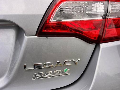2017 Subaru Legacy Base