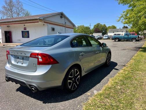 Electric Silver Metallic 2017 Volvo S60 T5 Dynamic