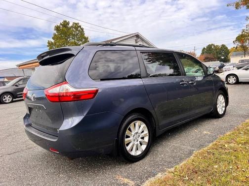 2015 Toyota Sienna XLE