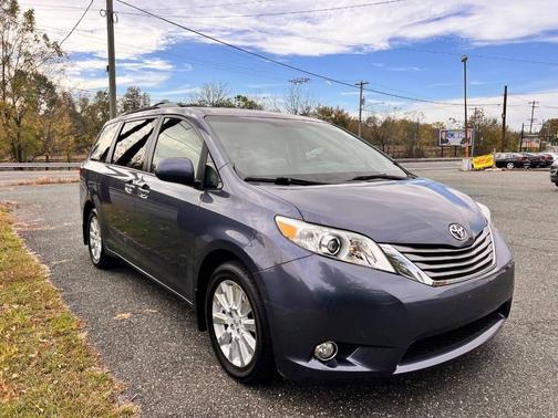 2015 Toyota Sienna XLE