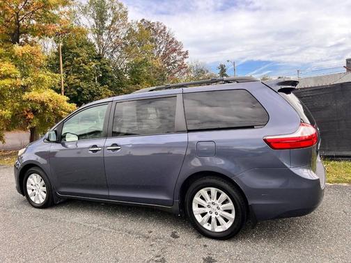 2015 Toyota Sienna XLE