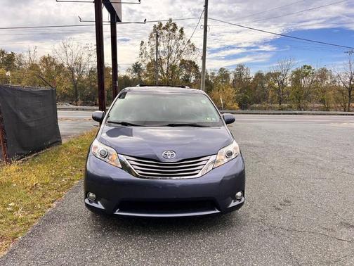2015 Toyota Sienna XLE