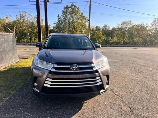 Predawn Gray Mica 2017 Toyota Highlander XLE