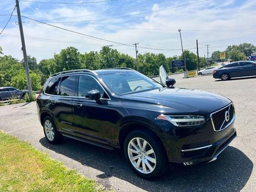 Ember Black Metallic 2016 Volvo XC90 T6 Momentum