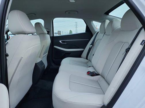 2026 Hyundai SONATA SE