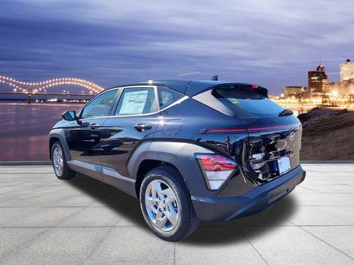 2025 Hyundai KONA SE