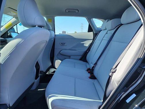 2025 Hyundai KONA SE