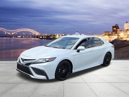Wind Chill Pearl 2022 Toyota Camry XSE