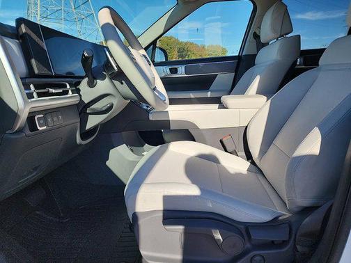 2025 Hyundai SANTA FE SE