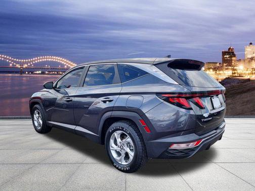 2022 Hyundai TUCSON SE
