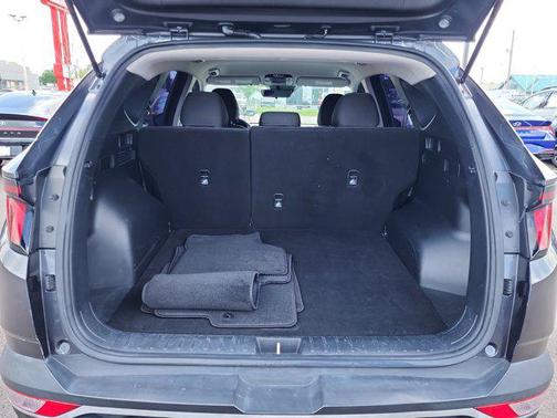2022 Hyundai TUCSON SE