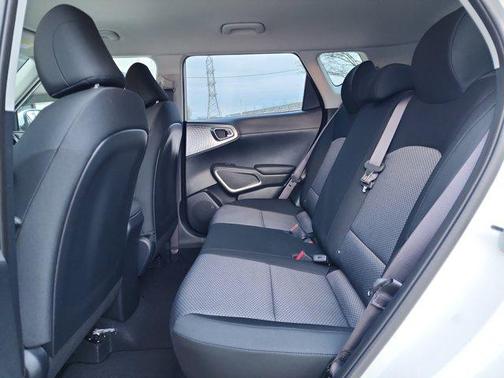 Snow White Pearl 2025 Kia Soul LX
