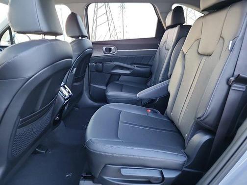 2025 Kia Sorento SX