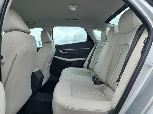 2026 Hyundai SONATA SE