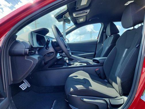 2025 Hyundai ELANTRA Sport