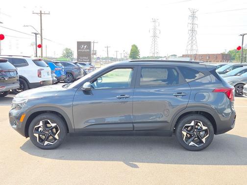 Gravity Gray 2026 Kia Seltos S
