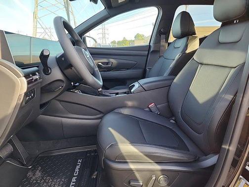 2025 Hyundai SANTA CRUZ SEL Activity