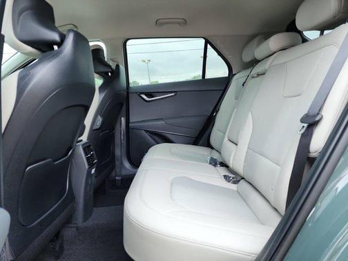 2025 Kia Niro EX
