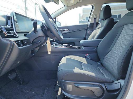2025 Kia Sportage Hybrid LX