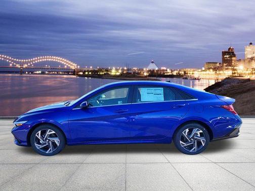 2025 Hyundai ELANTRA SEL