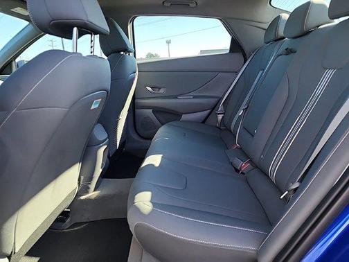 2025 Hyundai ELANTRA SEL