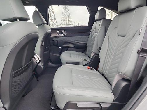 2025 Kia Sorento SX