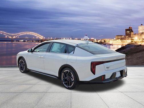 Snow White Pearl 2026 Kia K4 GT-Line